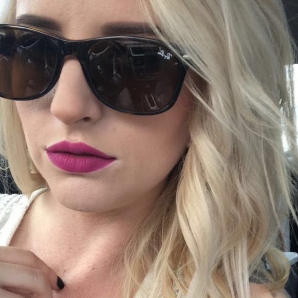 Meet your Posher, Maggie - Picture 1 of 1